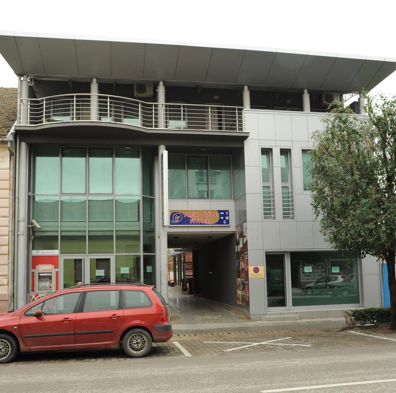 Apartment And Rooms In Club Indija Buitenkant foto