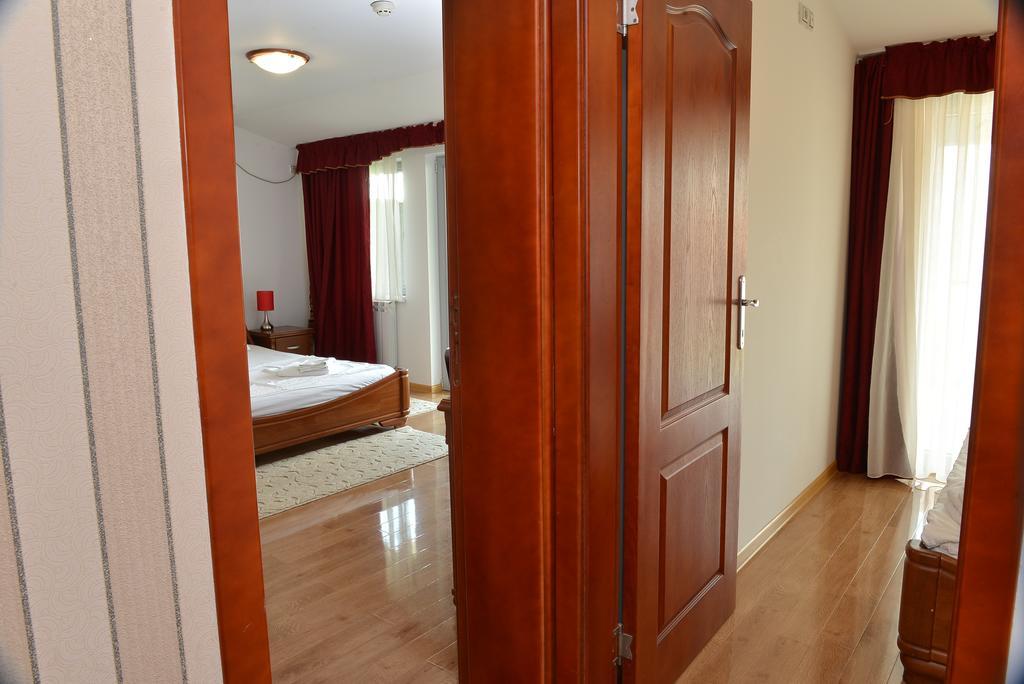 Apartment And Rooms In Club Indija Buitenkant foto
