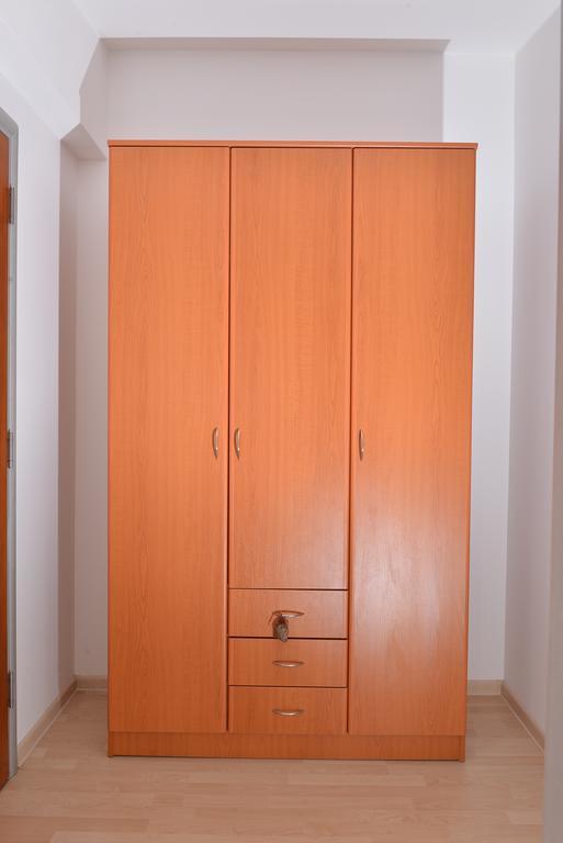 Apartment And Rooms In Club Indija Buitenkant foto