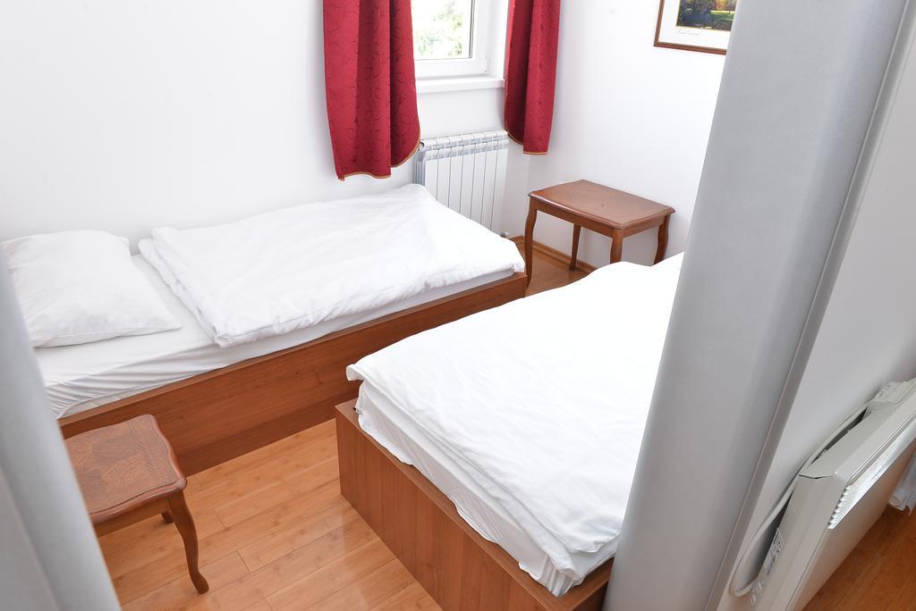 Apartment And Rooms In Club Indija Buitenkant foto